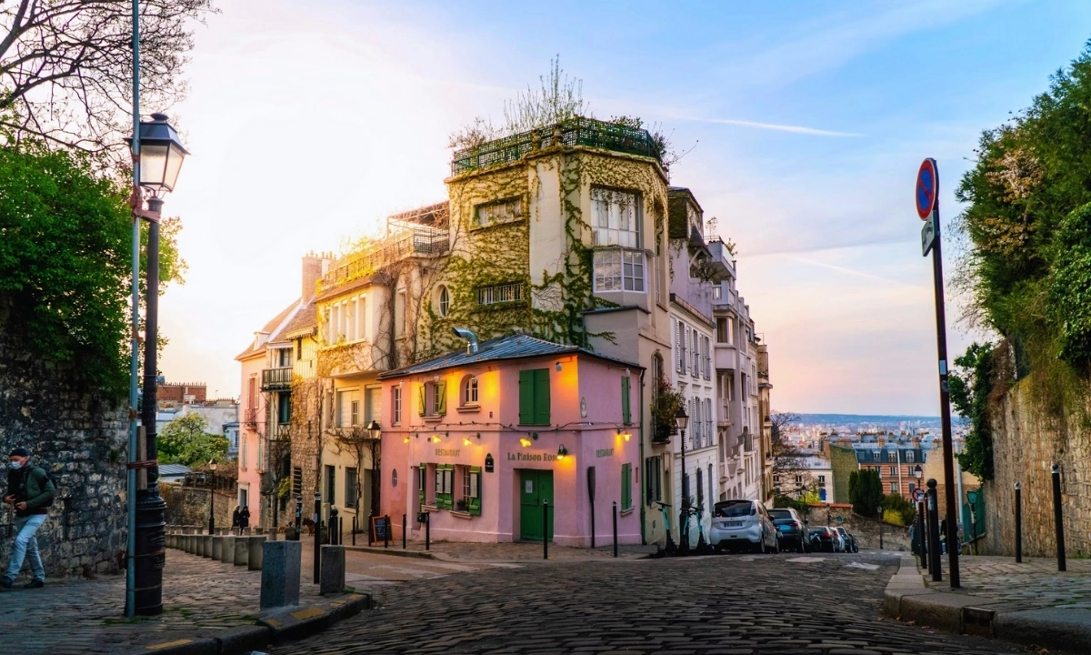A Journey Through Paris: A City of Timeless Charm and Rich Culture